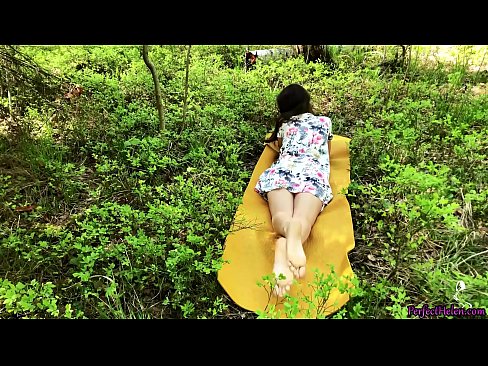 ❤️ Estranho na Tinder Masturba-se Meu Rato e Fode Apaixonadamente na Floresta ❤️ Porno real vídeo em nós ☑