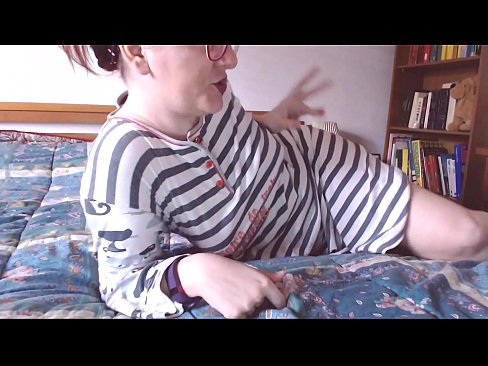 ❤️ Leve este grande galo preto na boca, pequeno escravo ❤️ Porno real vídeo em nós ☑