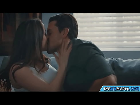 ❤️ Sexo romântico com uma boa mãe mocinha ❤️ Porno real vídeo em nós ☑