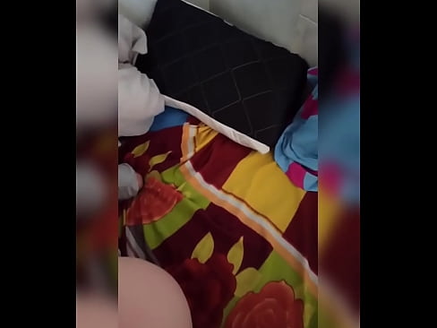 ❤️ Minha colega de quarto fica sozinha em casa porque seu marido vai de férias e eu aproveito para fodê-la e encher seu traseiro de leite ❤️ Porno real vídeo em nós ☑